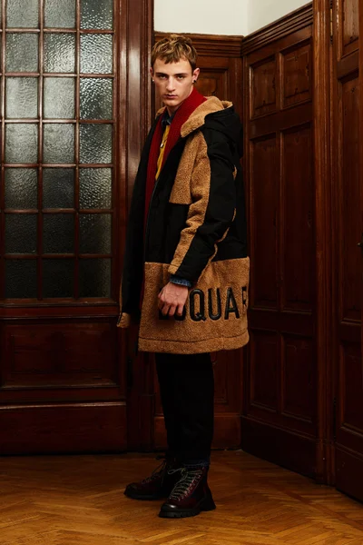 Look 54